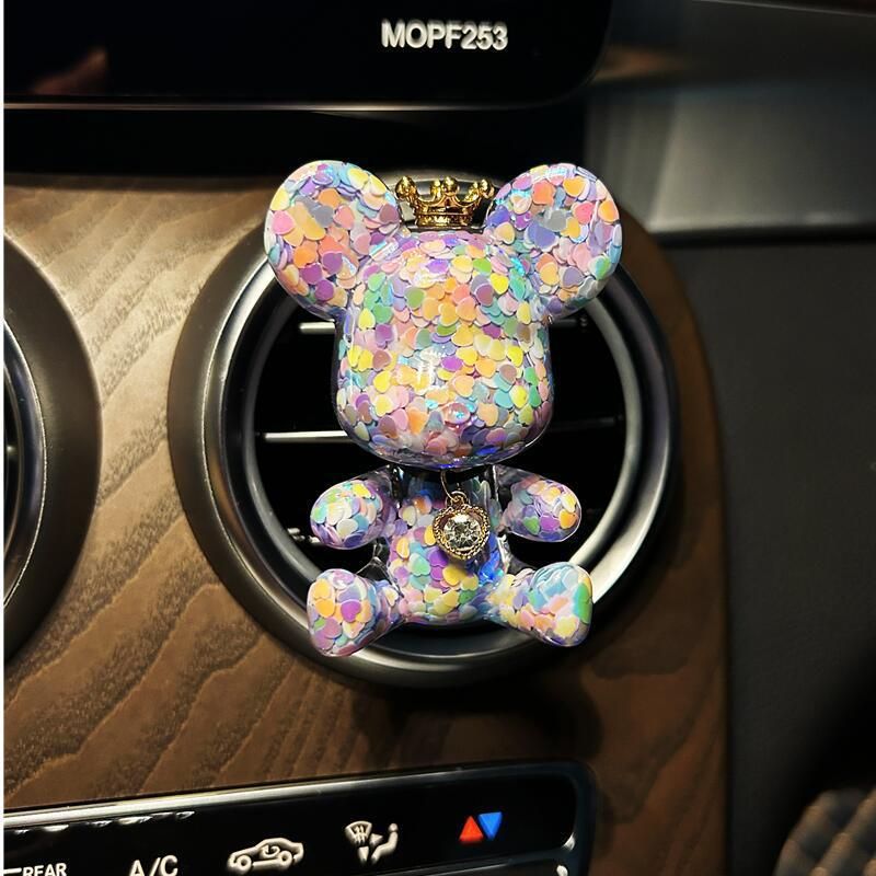 Car aromatherapy creative personality bear car air outlet perfume clip men and women car online celebrity ornaments installed Wanbai