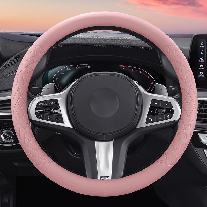 The steering wheel strap is anti-slip and sweat-absorbing for all seasons. It is suitable for cars, SUVs and off-road vehicles. It is sweat-absorbing, protective and wear-resistant